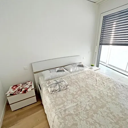 5 Rent Station Apartment *