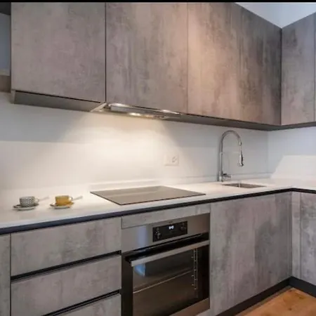 Apartment 5 Rent Station